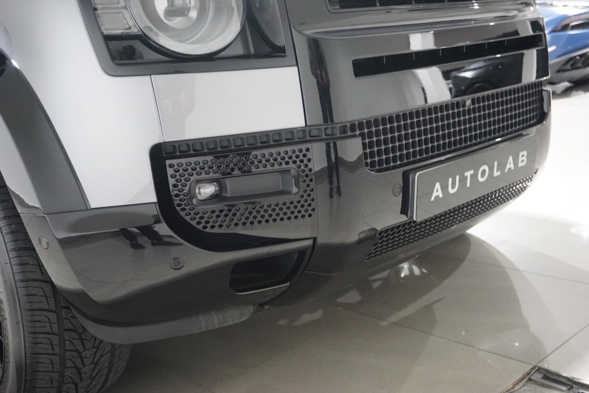 Land Rover Defender 110 3.0 D200 MHEV SE SUV 5dr Diesel Auto 4WD Euro 6 (s/s) (200 ps)